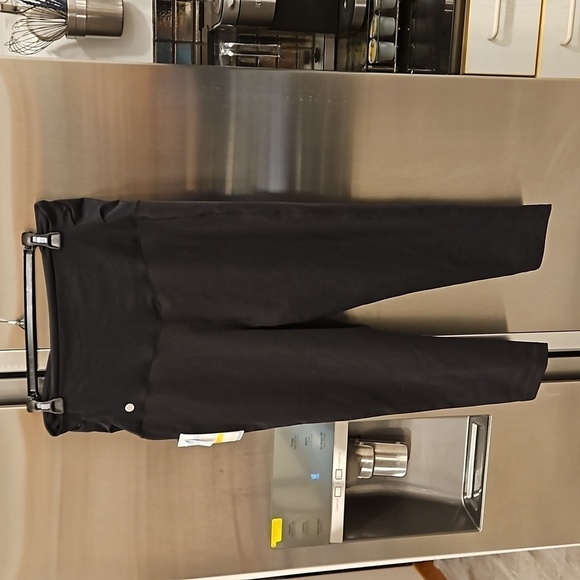 💕ZELLA💕 Live In Maternity Crop Leggings ~ Black Large L NWT - Picture 7 of 15